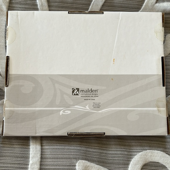 3 for $10 Malden 4x6 Godmother Glass frame with Silver tone floral background - Picture 4 of 4